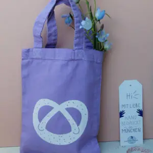 Kleine Stofftasche mit Brezenmotiv lila