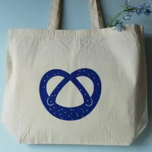 handbedruckter Shopper mit Brezenmotiv